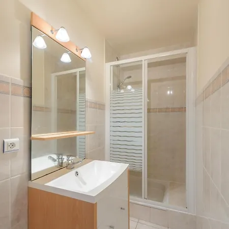 Face Pour 2 Pers A Avec Parking - Fr-1-535-22 *