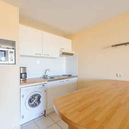 Apartment Face Pour 2 Pers A Avec Parking - Fr-1-535-22