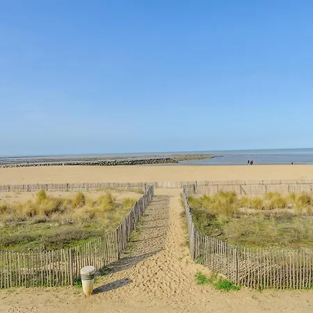 Face Pour 2 Pers à Châtelaillon-plage Avec Parking - Fr-1-258-197 Appartement Châtelaillon-Plage